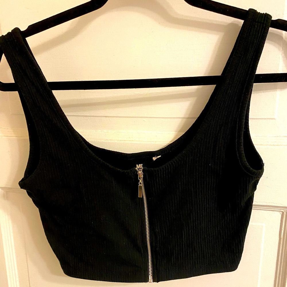 Black zip up crop top